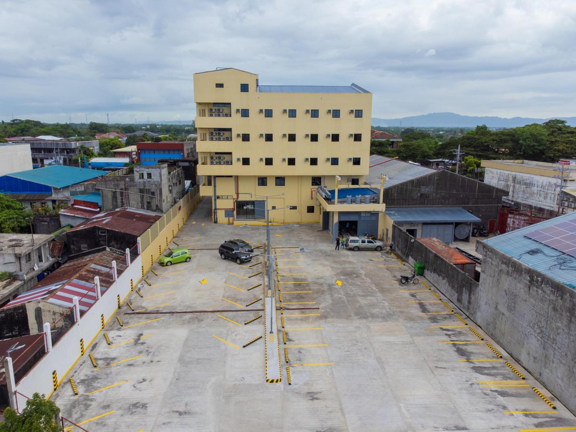 Sundaze Dormitel Hotel Naga  Exterior photo